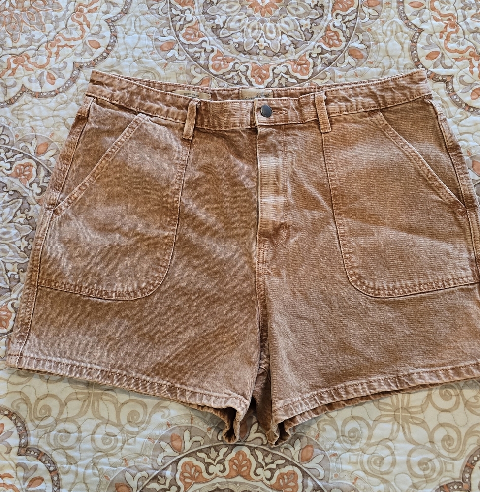 Universal Thread Brown Rust High-Rise Denim Cargo Shorts Size 16